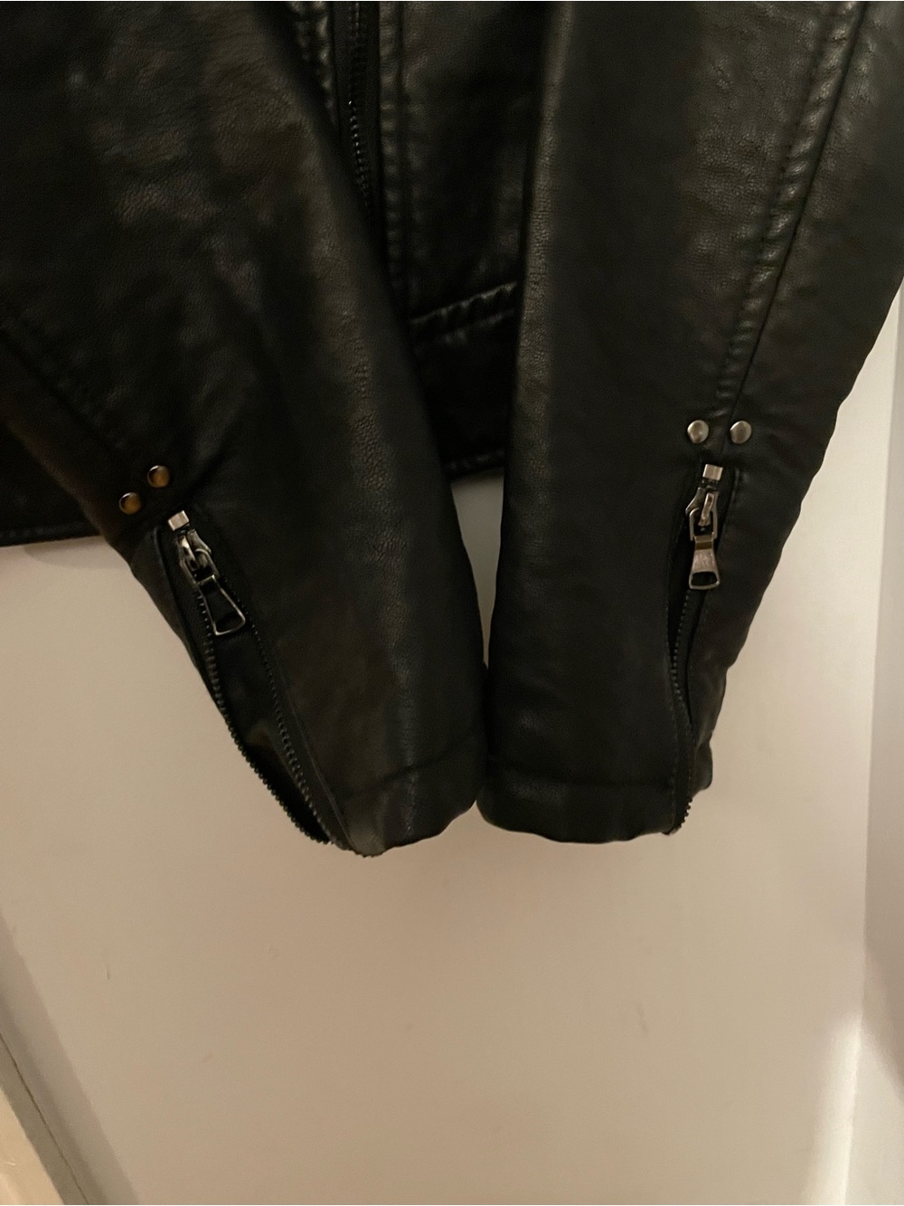 Leather Jacket - Picture 3 of 5